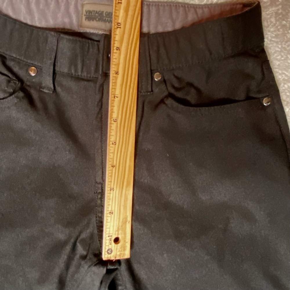 Vintage Genes Performance Men's Black Shorts Size 28 - Pre-Loved 100% Polyester - Picture 9 of 10